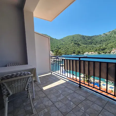 Lampalo * Okuklje